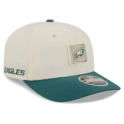 Casquette ajustable New Era crème/vert nuit Philadelphia Eagles 2026 NFL Training Camp 9SEVENTY pour homme