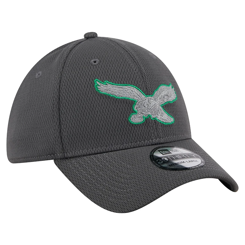 Casquette New Era 39THIRTY Flex graphite pour homme avec logo rétro des Philadelphia Eagles