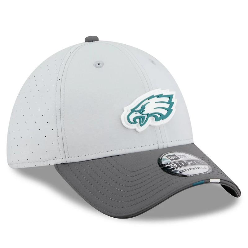 Men's New Era  Gray/Graphite Philadelphia Eagles 2025 NFL Training Camp 39THIRTY Flex Hat