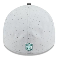 Casquette 39THIRTY Flex New Era grise/graphite pour homme, camp d'entraînement NFL 2025 des Philadelphia Eagles