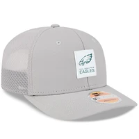 Casquette camionneur ajustable 9SEVENTY grise New Era pour homme, Philadelphia Eagles 2025 Sideline
