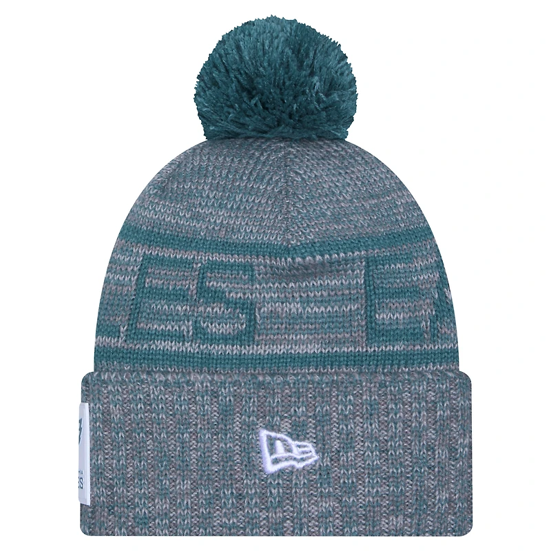Bonnet à revers gris Philadelphia Eagles 2025 pour homme New Era avec pompon