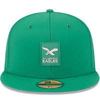 Casquette ajustée 59FIFTY New Era Kelly Green Philadelphia Eagles 2025 Sideline Throwback pour homme
