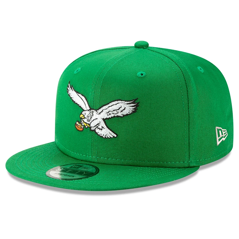 Men's New Era Kelly Green Philadelphia Eagles Throwback 9FIFTY Adjustable Snapback Hat