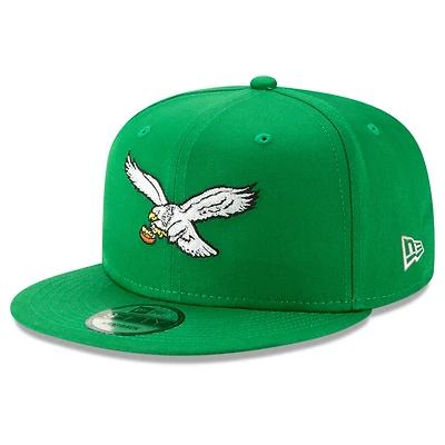 Men's New Era Kelly Green Philadelphia Eagles Throwback 9FIFTY Adjustable Snapback Hat