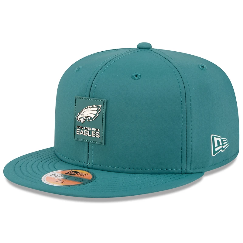 Casquette ajustée 59FIFTY Sideline 2025 des Philadelphia Eagles de New Era pour homme, vert nuit