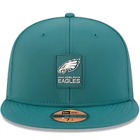 Casquette ajustée 59FIFTY Sideline 2025 des Philadelphia Eagles de New Era pour homme, vert nuit