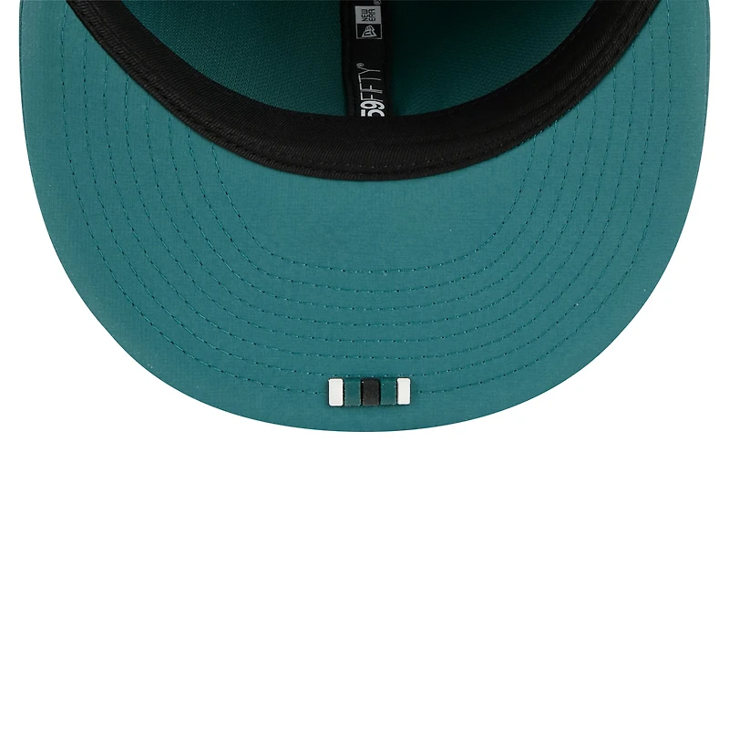 Casquette ajustée 59FIFTY Sideline 2025 des Philadelphia Eagles de New Era pour homme, vert nuit