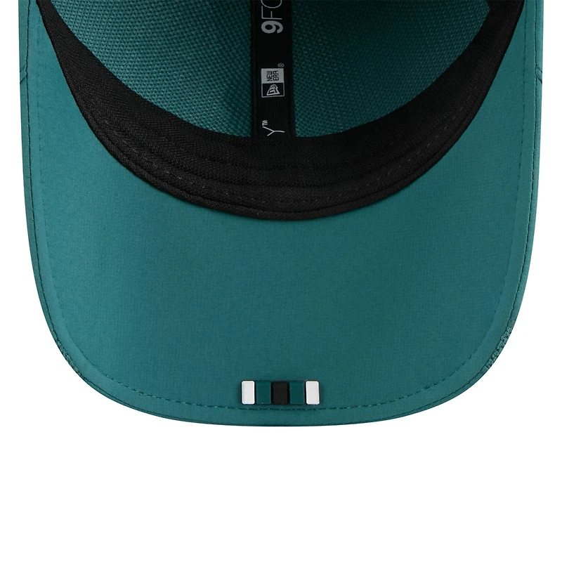 Casquette ajustable New Era 9FORTY pour homme, vert nuit, Philadelphia Eagles 2025 Sideline M-Crown