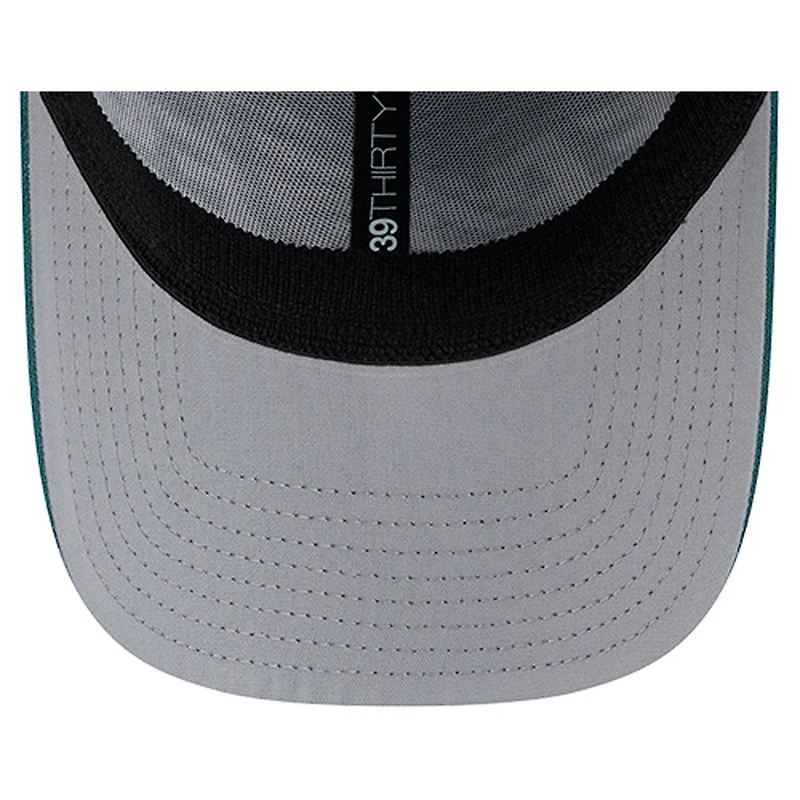 Casquette extensible 39THIRTY pour homme New Era vert nuit avec logo superposé des Philadelphia Eagles