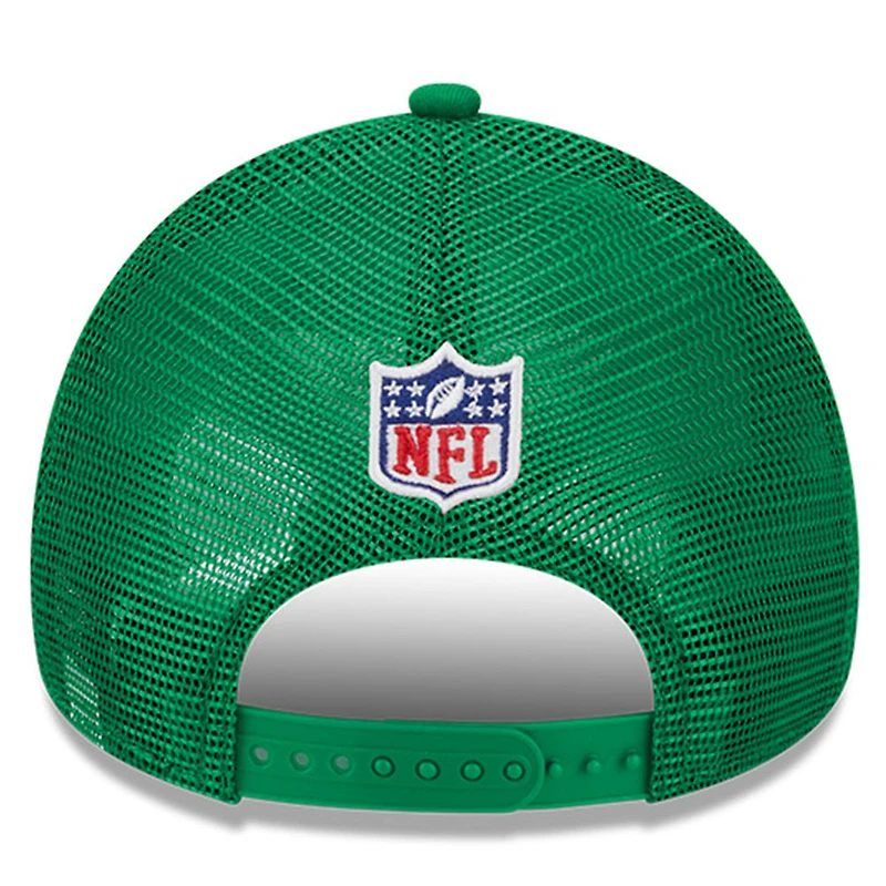 Men's New Era Stone/Kelly Green Philadelphia Eagles 2024 NFL Sideline Historic 9FORTY A-Frame Trucker Adjustable Hat