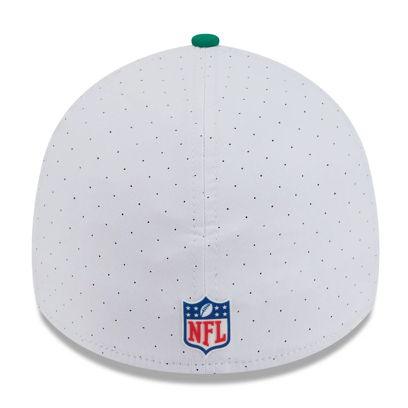 Men's New Era White/Kelly Green Philadelphia Eagles 2025 NFL Training Camp Throwback Logo 39THIRTY Flex Hat