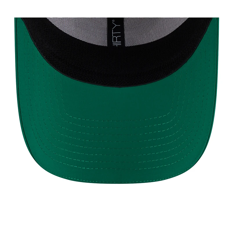 Casquette New Era 39THIRTY Flex blanche/verte Kelly pour homme, logo rétro du camp d'entraînement NFL 2025 des Philadelphia Eagles