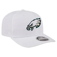 Casquette ajustable New Era blanche Philadelphia Eagles pour homme, modèle 9SEVENTY, avec plaque nominative.