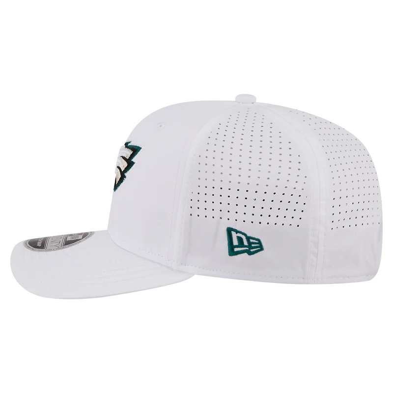 Casquette ajustable New Era blanche Philadelphia Eagles pour homme, modèle 9SEVENTY, avec plaque nominative.