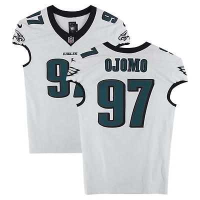 Maillot blanc n° 97 porté par Moro Ojomo (Philadelphia Eagles) lors du match contre les New York Giants le 9 octobre 2025