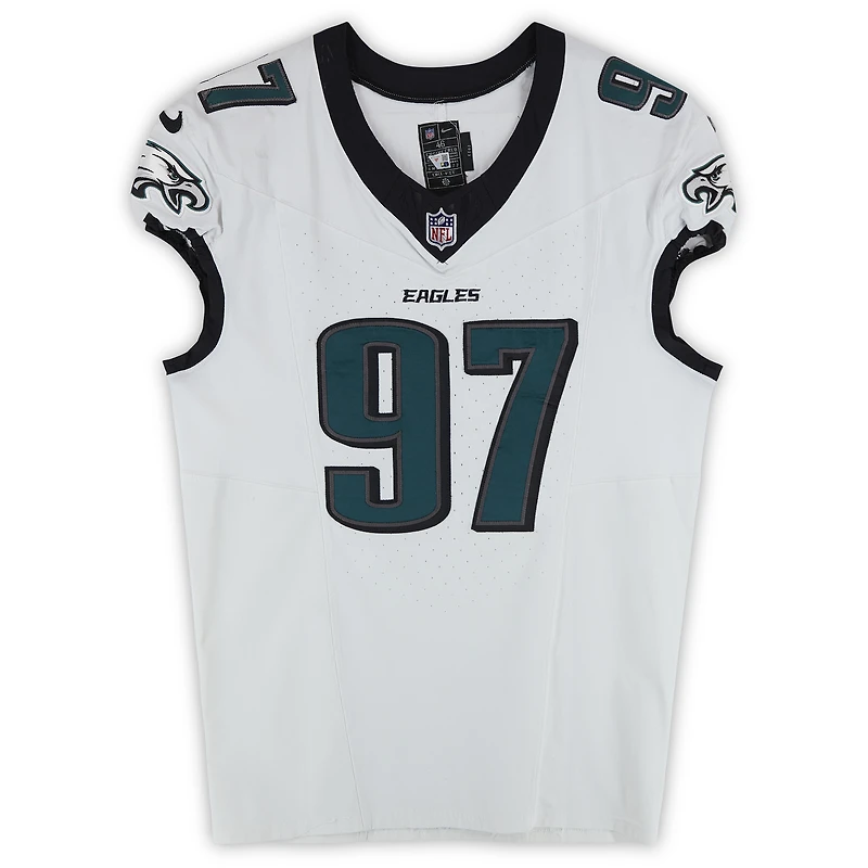 Maillot blanc Nike n° 97 porté par Moro Ojomo, des Eagles de Philadelphie, lors de plusieurs matchs de la pré-saison NFL 2024.