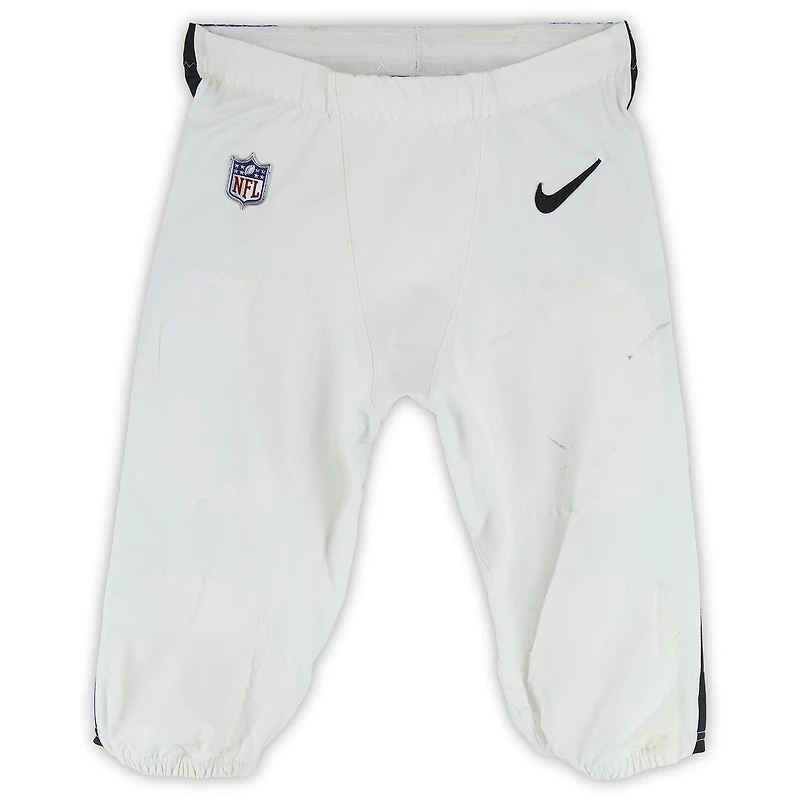 Pantalon blanc Nike porté par Saquon Barkley lors du match des Eagles de Philadelphie contre les 49ers de San Francisco le 11 janvier 2026 (tour de repêchage NFC).