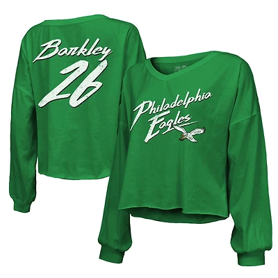 T-shirt court à manches longues et col en V pour femme Majestic Threads Saquon Barkley Kelly Green Philadelphia Eagles avec nom numéro