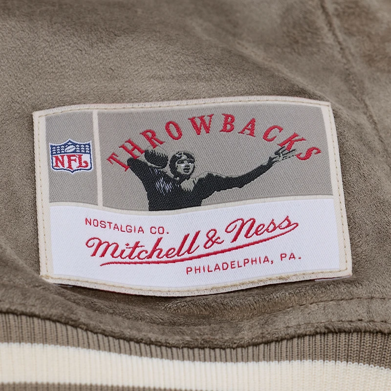 Veste universitaire Mitchell & Ness beige Philadelphia Eagles pour femme, à boutons-pression.