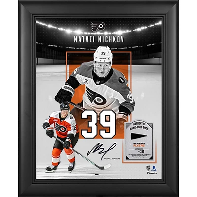 Collage encadré 11 x 14 pouces, signature fac-similé de Matvei Michkov (Flyers de Philadelphie), avec un morceau de rondelle utilisée en match - Édition limitée à 250 exemplaires
