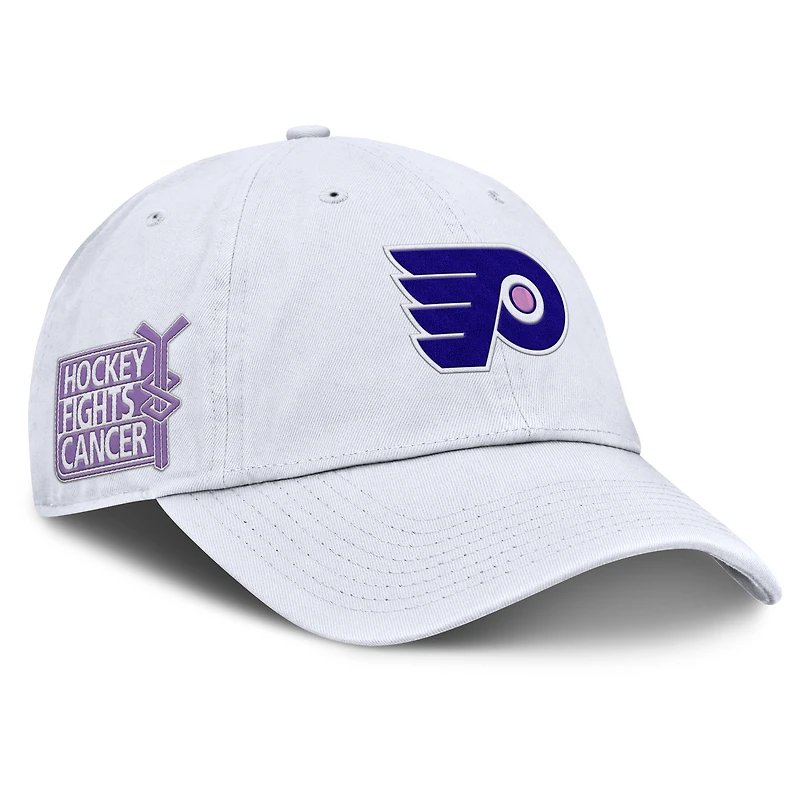 Casquette ajustable authentique Pro Hockey Fights Cancer des Flyers de Philadelphie pour hommes Fanatics blanche