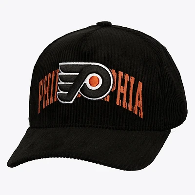 Men's Mitchell & Ness Black Philadelphia Flyers Arch Stamp Pro Pinch Snapback Hat