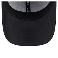 Men's New Era  Black Philadelphia Flyers Blackout 39THIRTY Flex Fit Hat