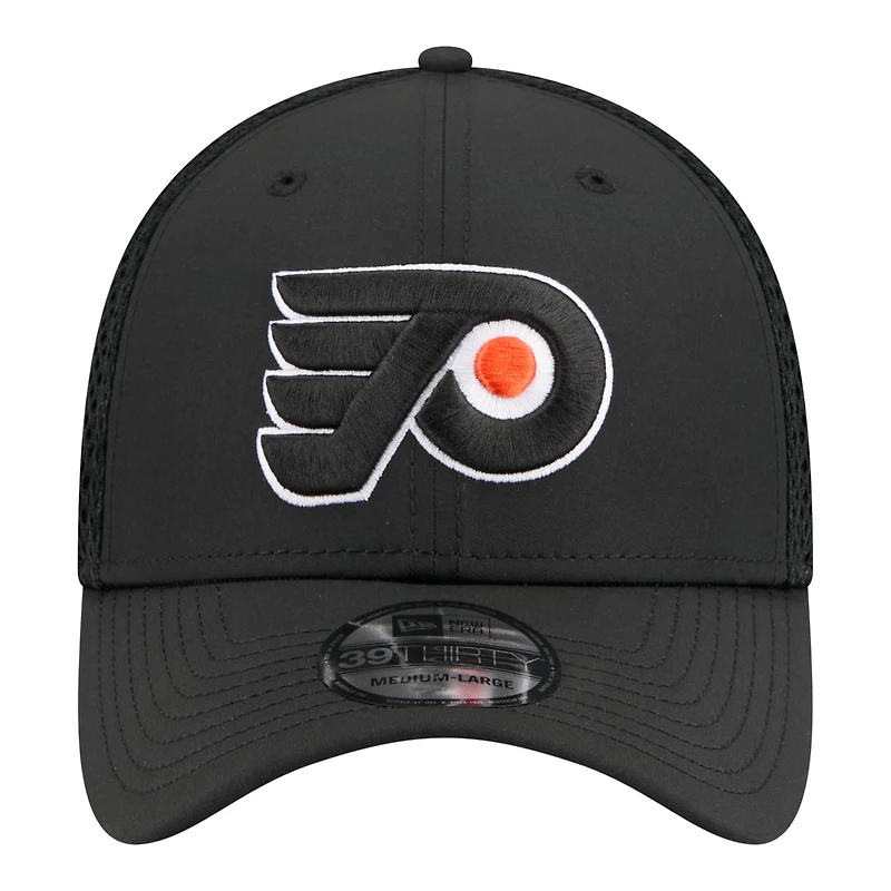 Men's New Era Black Philadelphia Flyers Logo 39THIRTY Flex Hat