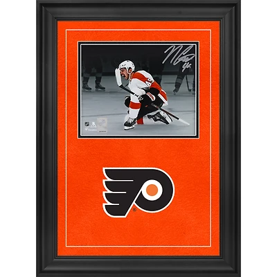 Photographie encadrée de luxe autographiée de Noah Cates, maillot blanc des Flyers de Philadelphie, 20 x 25 cm
