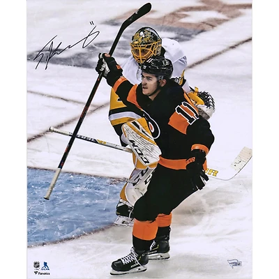 Photo de célébration de but autographiée par Travis Konecny ​​des Flyers de Philadelphie (40 x 50 cm)