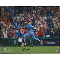 Photographie autographiée de 16" x 20" de Bryce Harper des Phillies de Philadelphie après un Grand Chelem