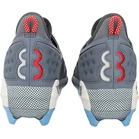 Crampons Under Armour gris et blancs autographiés par Bryce Harper (Philadelphia Phillies) lors de la saison 2025 de la MLB - HH98515045-46