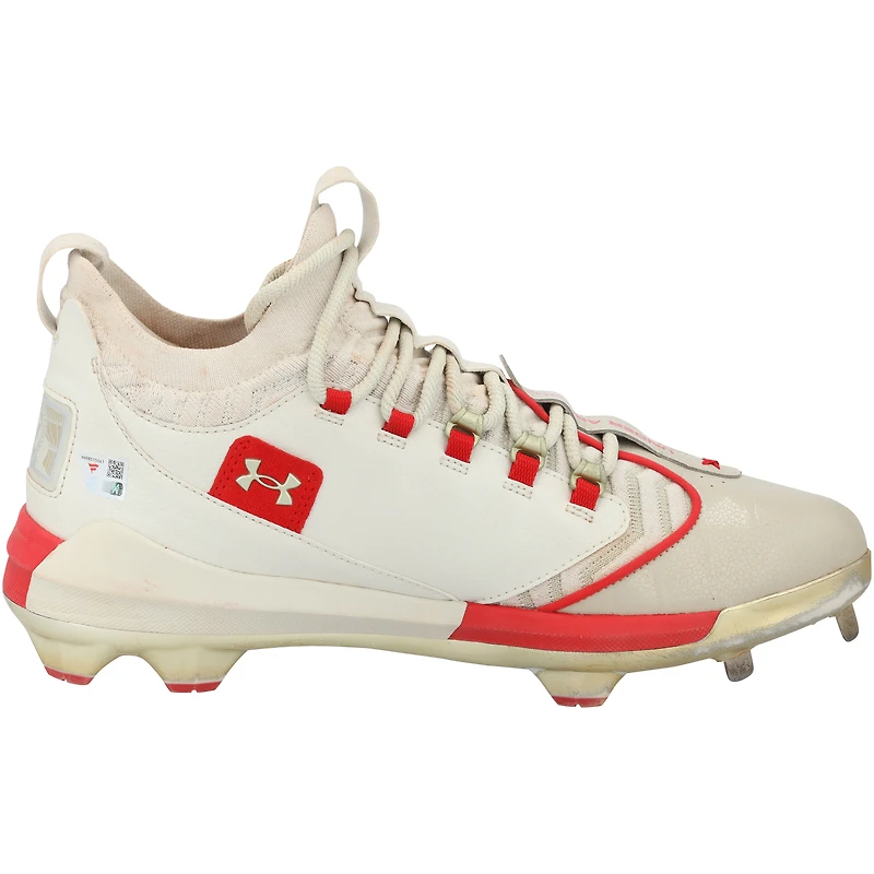 Crampons gris Under Armour portés en match et autographiés par Bryce Harper (Phillies de Philadelphie) lors de la saison 2025 de la MLB - HH98515041-42