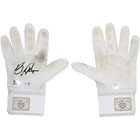 Gants de frappe blancs Under Armour autographiés par Bryce Harper (Philadelphie Phillies) lors de la saison 2025 de la MLB - HH98516200-01