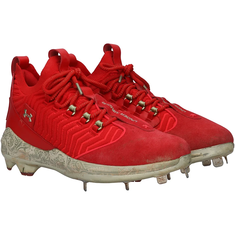 Bryce Harper, chaussures rouges Under Armour des Phillies de Philadelphie contre les Nationals de Washington, le 27 mars 2025 : 1-4, circuit, 1 but sur balles, 2 points.