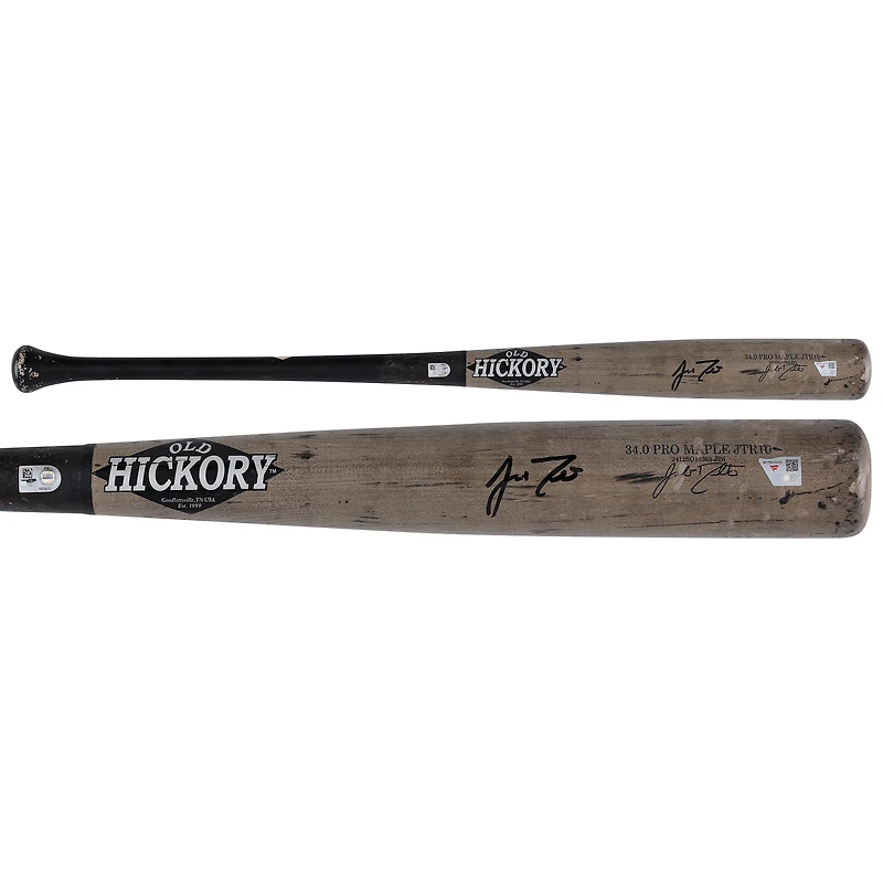 Bâton cassé en bois de noyer gris/noir utilisé en match par J.T. Realmuto (Phillies de Philadelphie), autographié, saison 2025 de la MLB - NF70450472