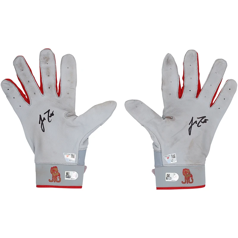 Gants de frappe gris Nike autographiés par J.T. Realmuto des Phillies de Philadelphie, utilisés en match lors de la saison 2025 de la MLB - NF70450501-02