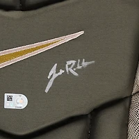 Protection thoracique verte Nike autographiée par J.T. Realmuto (Phillies de Philadelphie) lors du match contre les Nationals de Washington le 18 mai 2024 – Journée des forces armées