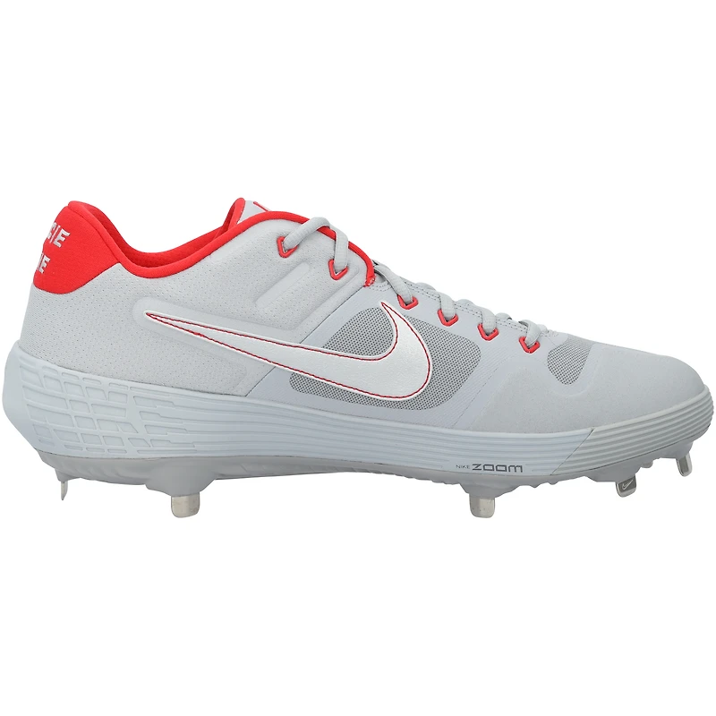 Crampons Nike gris/rouges autographiés par J.T. Realmuto, joueurs des Phillies de Philadelphie, saison 2021 de la MLB.