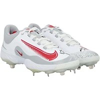 Crampons Nike blancs et gris autographiés par J.T. Realmuto, joueur des Phillies de Philadelphie, saison 2025 de la MLB.
