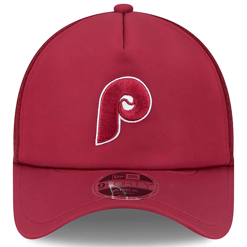 Casquette ajustable New Era rouge Philadelphia Phillies 2026 pour homme, modèle alternatif d'entraînement au bâton Apex 9FORTY