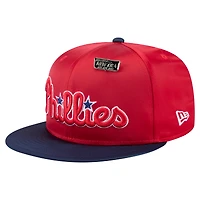 Casquette ajustée New Era 59FIFTY en satin rouge/bleu marine des Phillies de Philadelphie pour homme