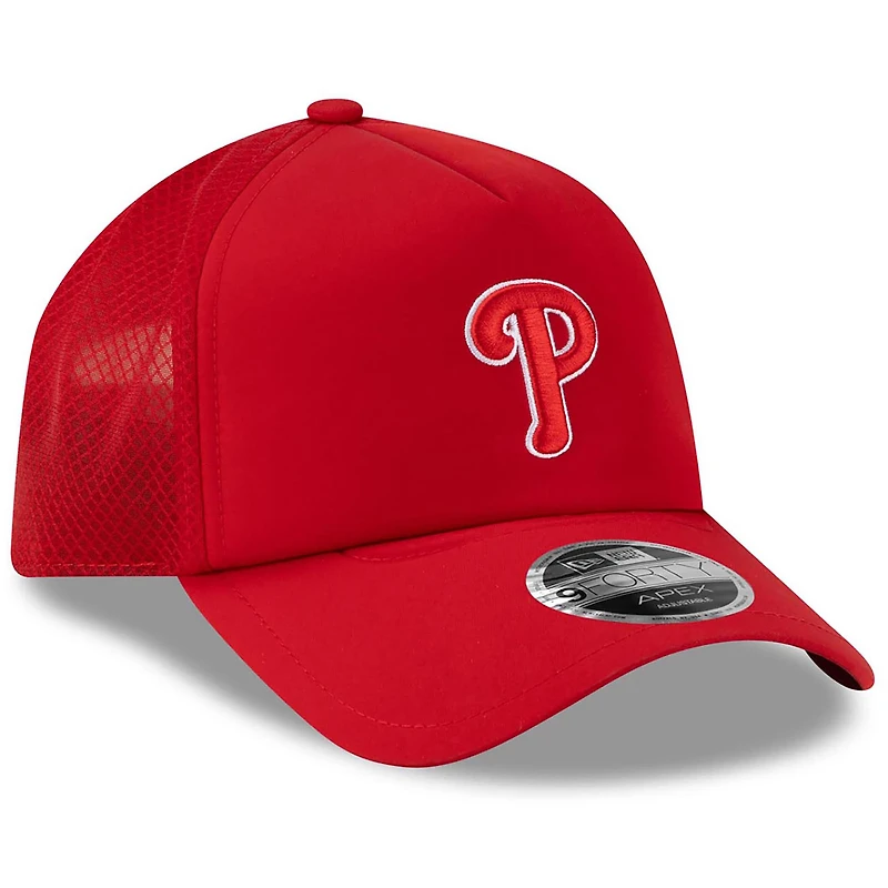Men's New Era Red Philadelphia Phillies 2026 Batting Practice Apex 9FORTY Adjustable Trucker Hat