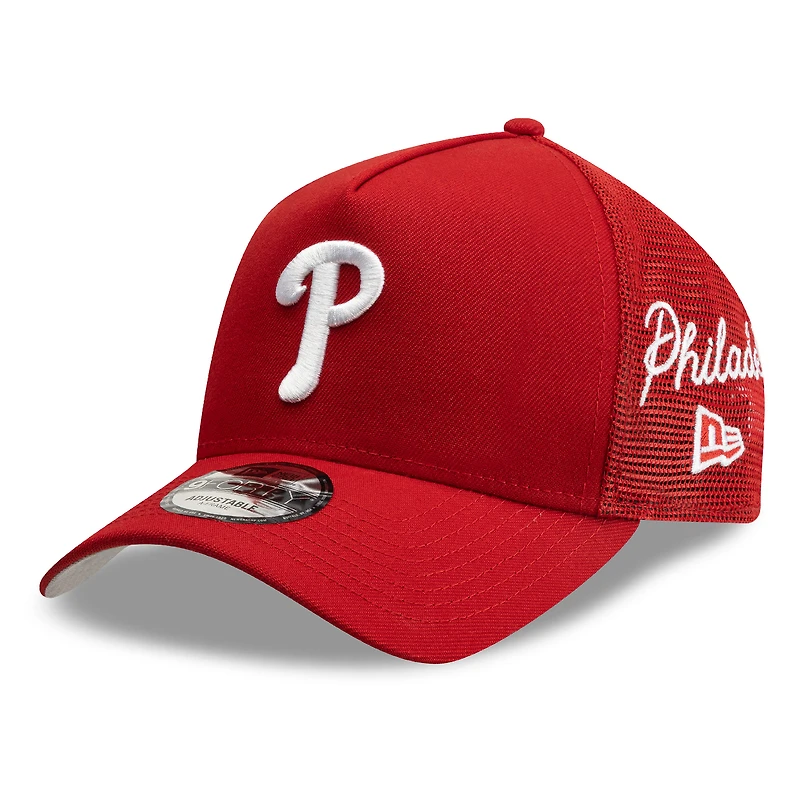 Casquette trucker ajustable New Era rouge Philadelphia Phillies pour homme, modèle 9FORTY, logo latéral, style A-Frame.