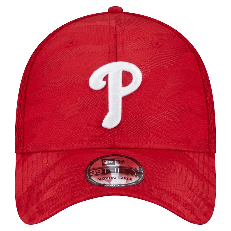 Casquette New Era 39THIRTY Flex rouge à motif camouflage subtil des Philadelphia Phillies pour homme