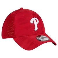 Casquette New Era 39THIRTY Flex rouge à motif camouflage subtil des Philadelphia Phillies pour homme
