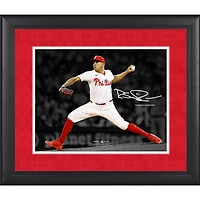 Photographie encadrée de 11" x 14 " de Ranger Suarez, signature fac-similé des Phillies de Philadelphie