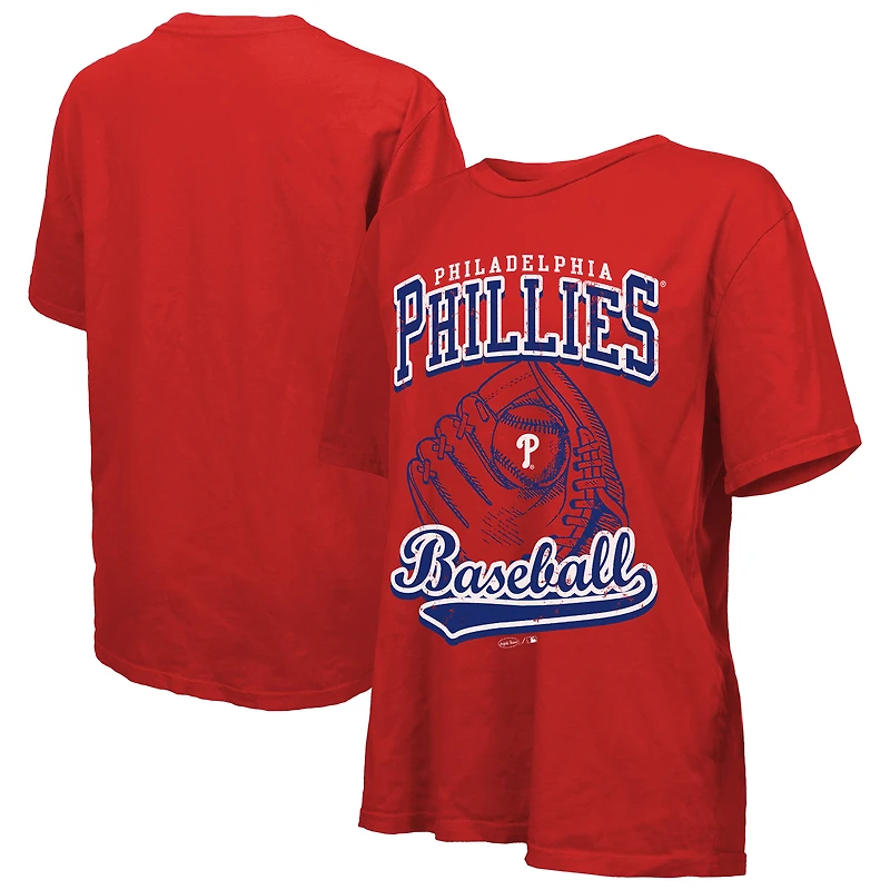 T-shirt surdimensionné rouge Majestic Threads pour femme, motif première base des Philadelphia Phillies