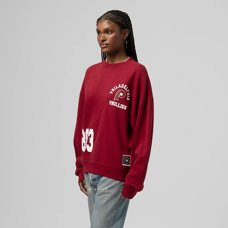 Sweat-shirt ras du cou bordeaux Mitchell & Ness pour femme, motif Philadelphia Phillies